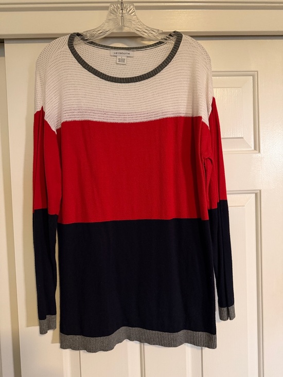 Liz Claiborne Tops - Liz Claiborne Thin Sweater Top